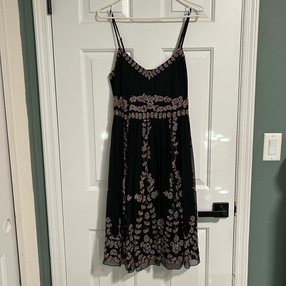 Adrianna Papell Black and Gold Spaghetti Strap Midi Dress